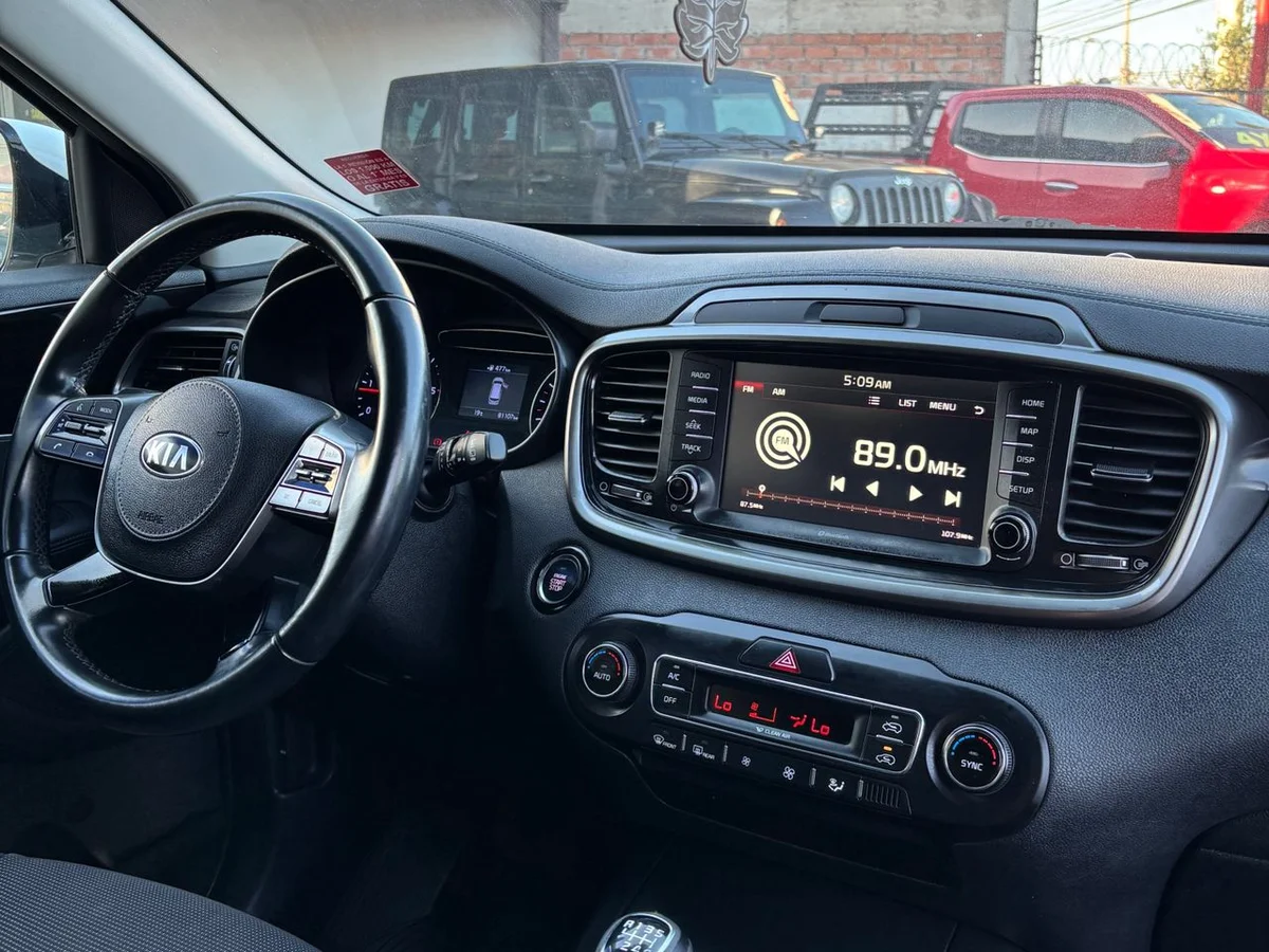 KIA SORENTO 2.2 EX 2020 - Miniatura 8