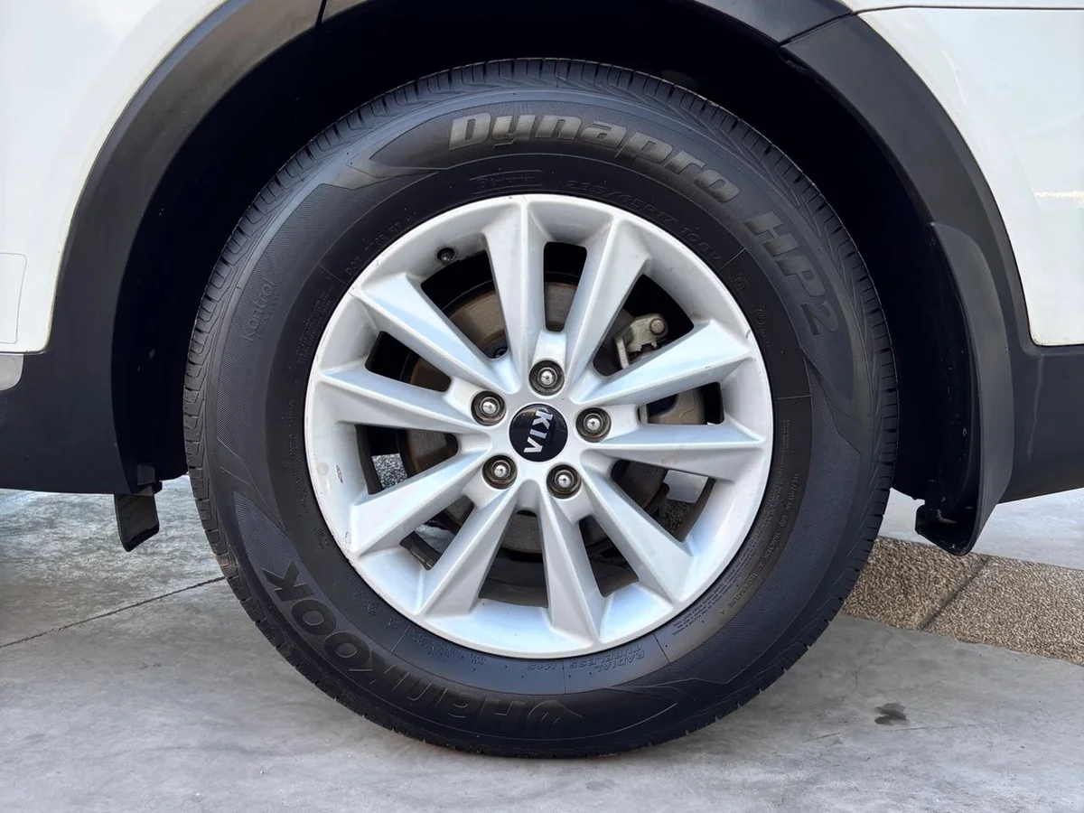 KIA SORENTO 2.2 EX 2020 - Miniatura 9