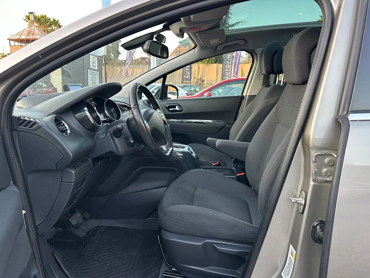 PEUGEOT 5008 ALLURE BLUE HDI 1.6 AUT - Miniatura 14
