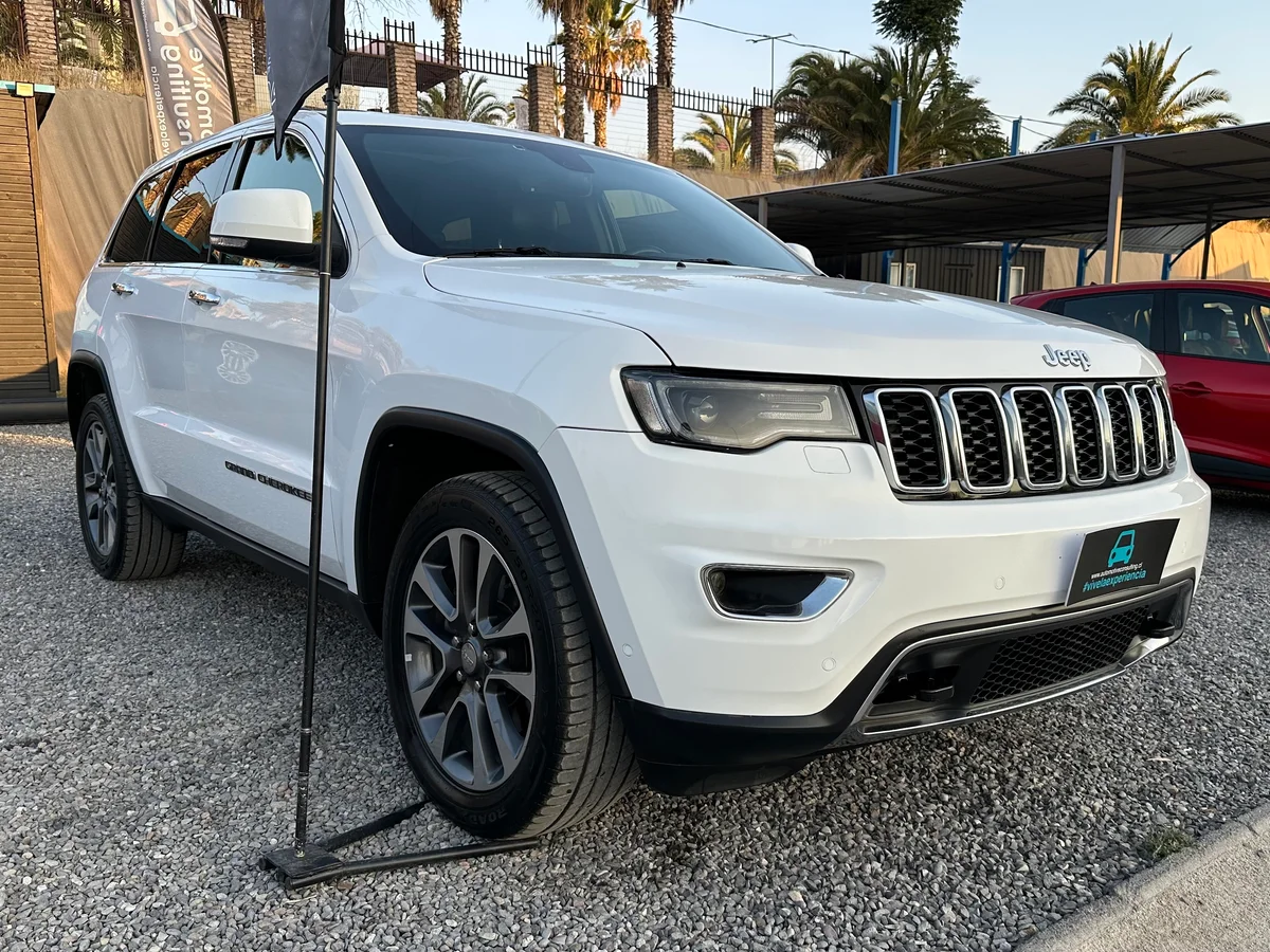 JEEP GRAND CHEROKEE 3.6 LIMITED 4WD UNICO DUEÑO - Miniatura 3
