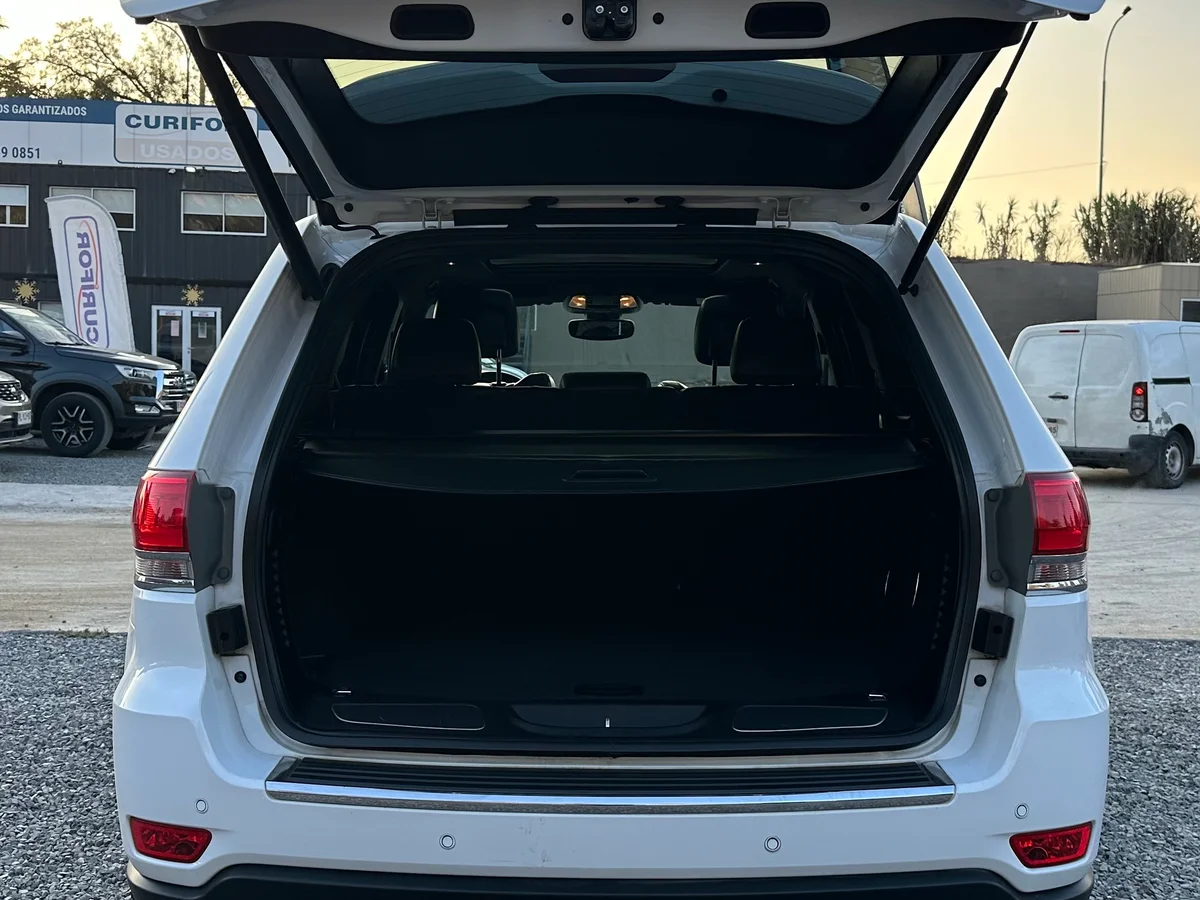 JEEP GRAND CHEROKEE 3.6 LIMITED 4WD UNICO DUEÑO - Miniatura 10