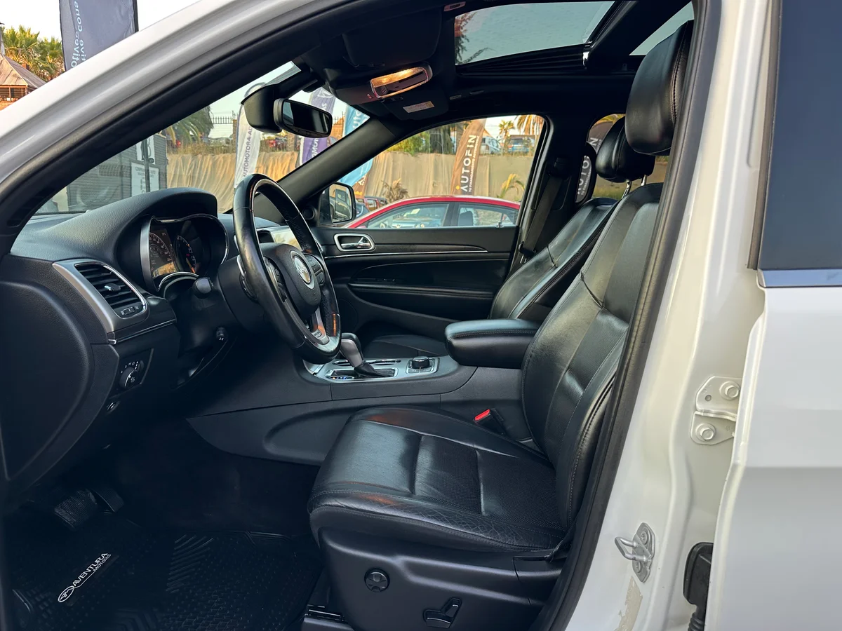 JEEP GRAND CHEROKEE 3.6 LIMITED 4WD UNICO DUEÑO - Miniatura 14