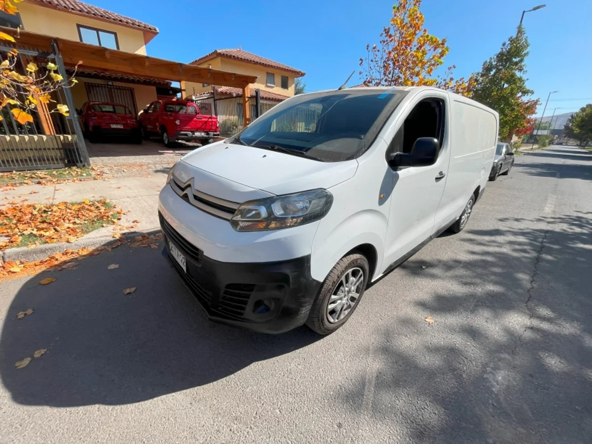 Citroën Jumpy es un furgón de carga - Miniatura 7