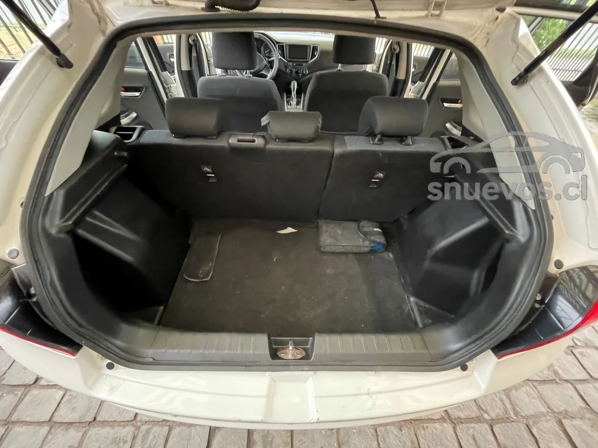 El Suzuki Baleno HB 1.4 GLS automático - Miniatura 2