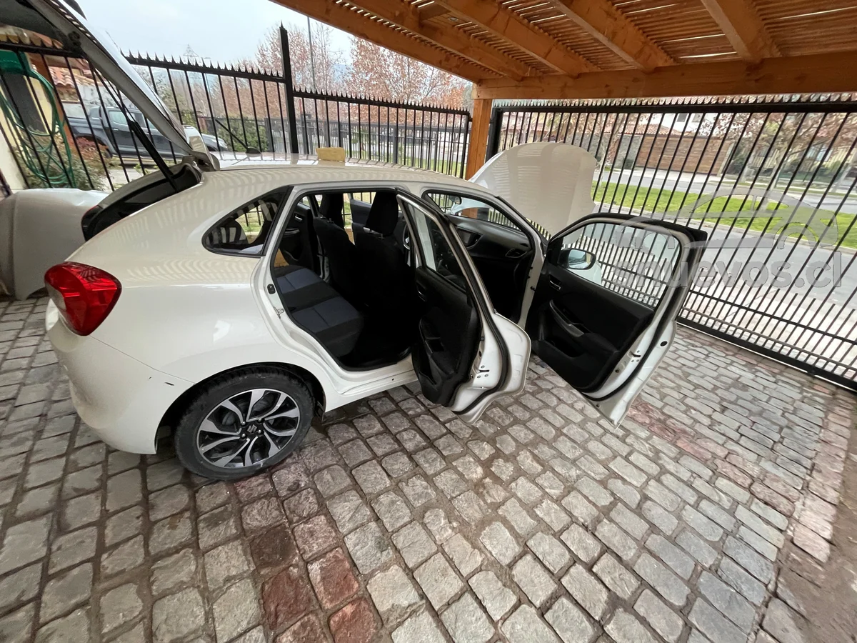 El Suzuki Baleno HB 1.4 GLS automático - Miniatura 3