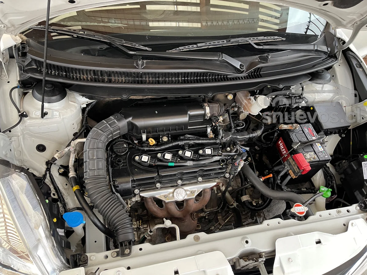 El Suzuki Baleno HB 1.4 GLS automático - Miniatura 6