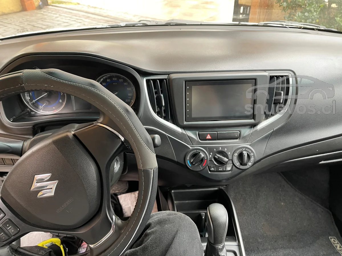 El Suzuki Baleno HB 1.4 GLS automático - Miniatura 9
