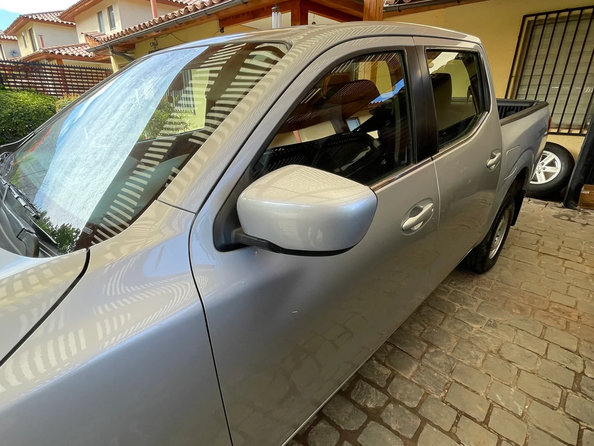 Nissan NP300 4×2 (doble cabina / motor 2.3 diesel) - Miniatura 3