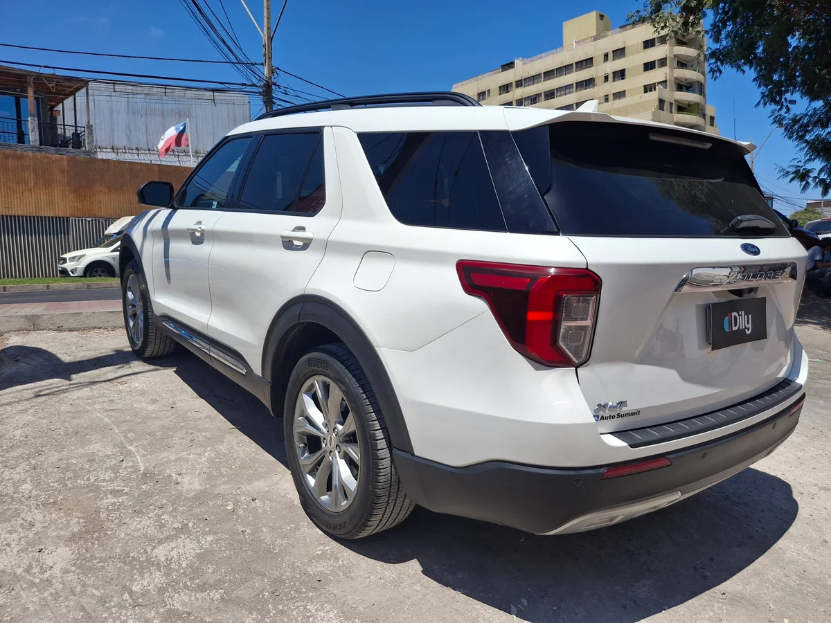 2023 Ford Explorer XLT 4x2 2.3 ecoboost - Miniatura 5