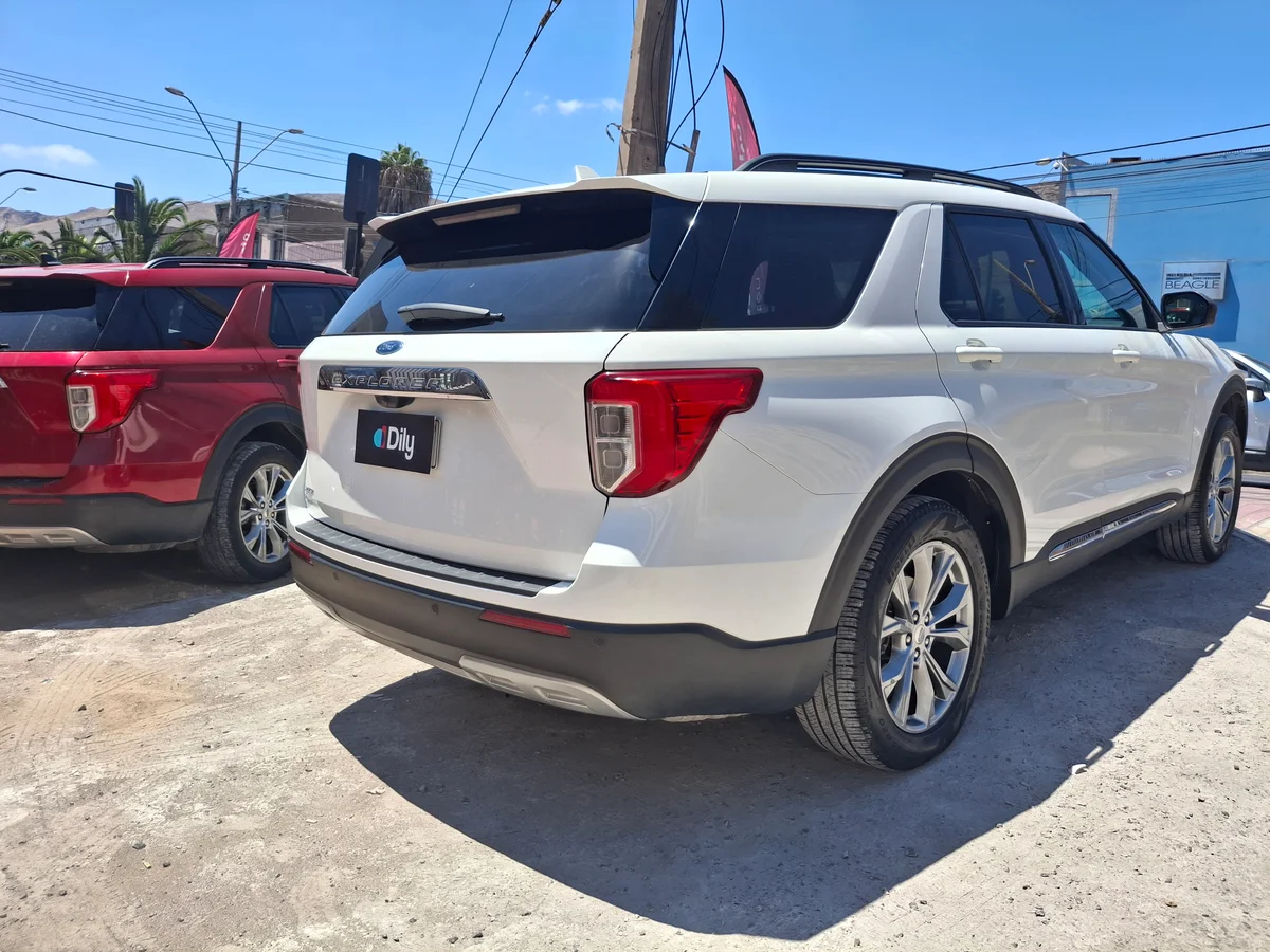 2023 Ford Explorer XLT 4x2 2.3 ecoboost - Miniatura 7
