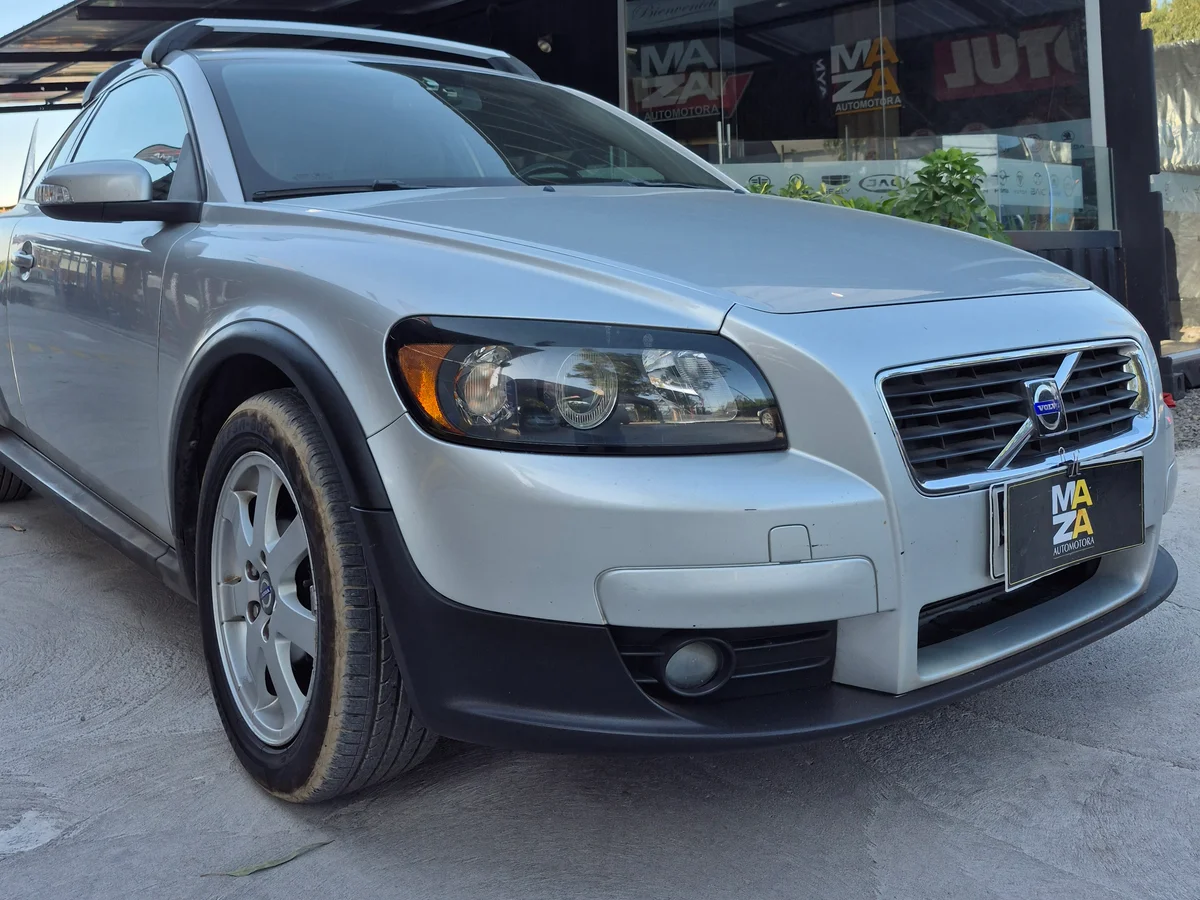 Volvo c30, coupe - Miniatura 3