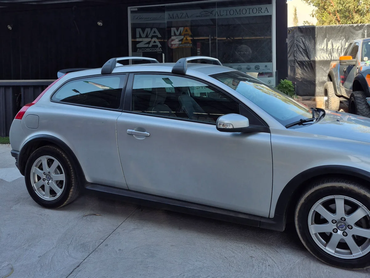 Volvo c30, coupe - Miniatura 4