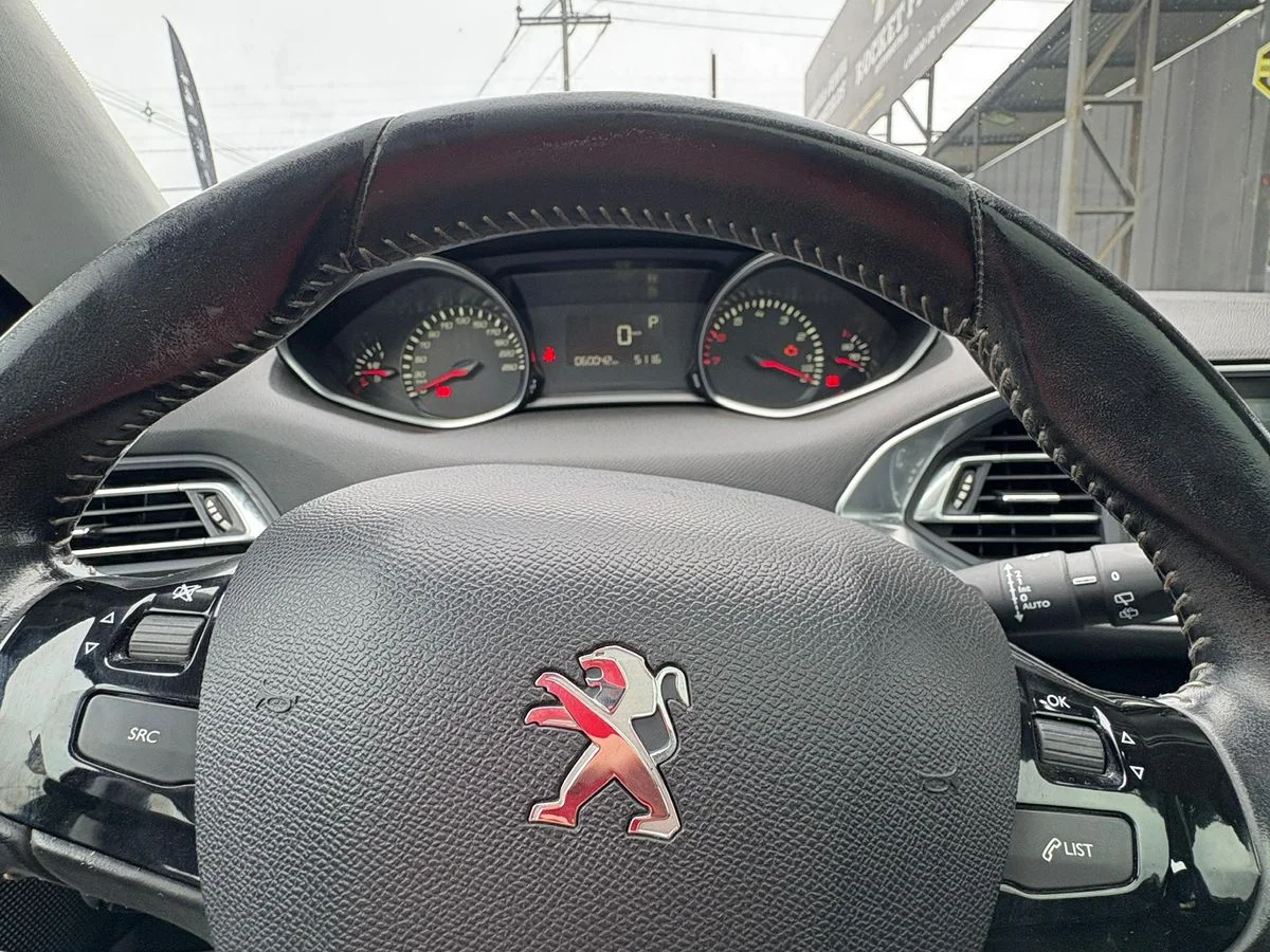 PEUGEOT 308 1.2 2016 - Imagen 14