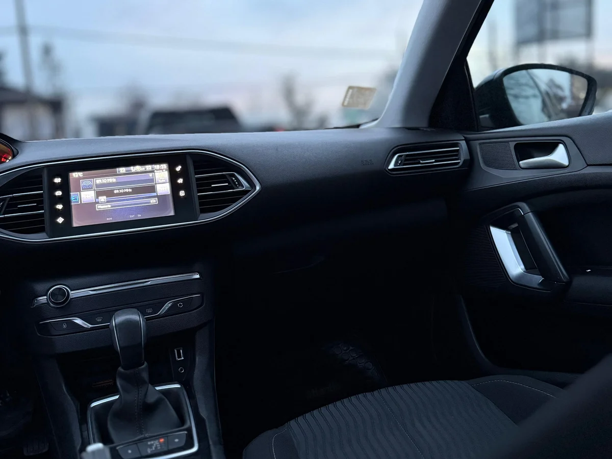 PEUGEOT 308 1.2 2016 - Imagen 15