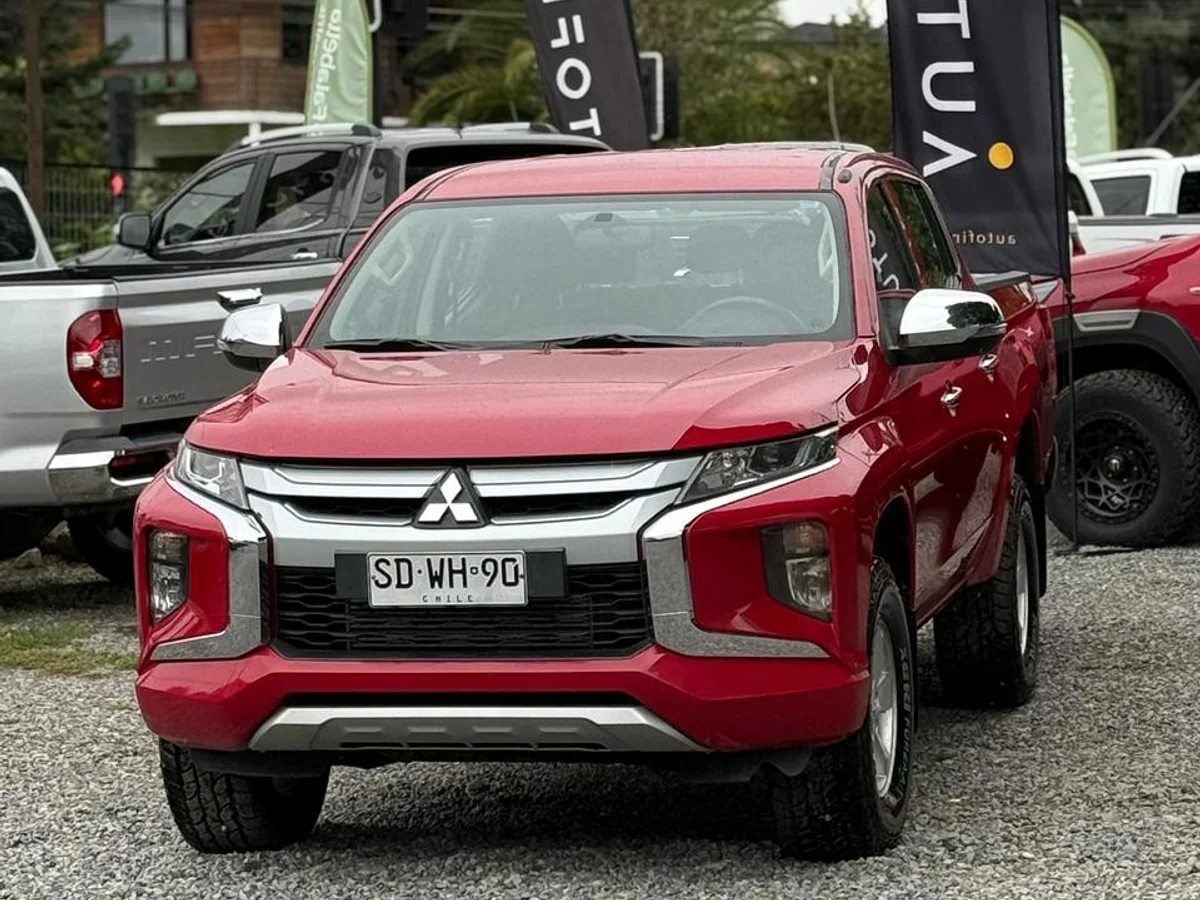 Mitsubishi L200 Katana CRT 4x4 2022 - Miniatura 9