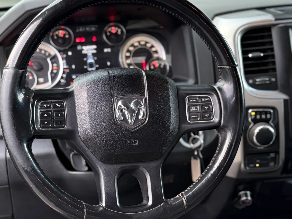 Dodge RAM 1500 SLT 2018 - Miniatura 8