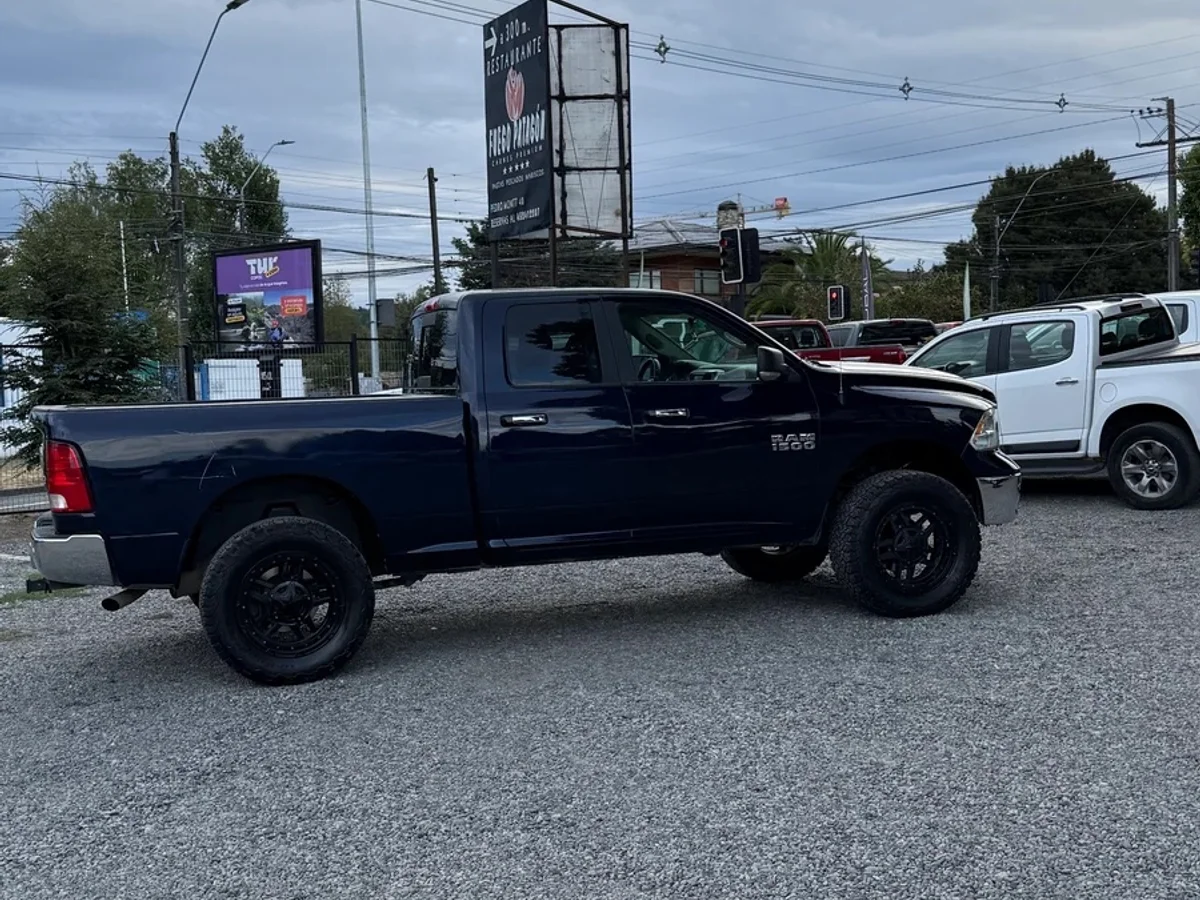 Dodge RAM 1500 SLT 2018 - Miniatura 18