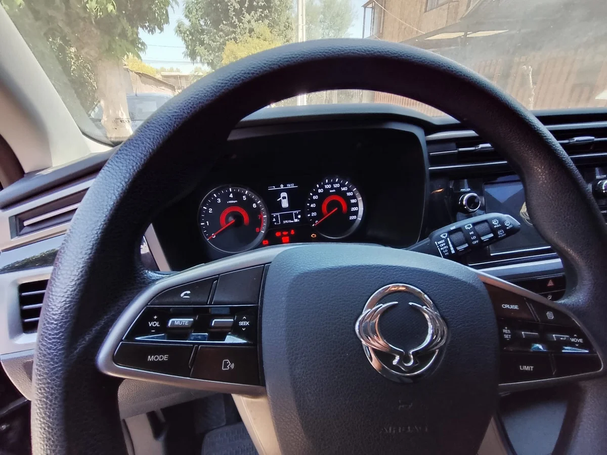 SSANGYONG NEW KORANDO 1.5 TURBO LX 4X2 - Miniatura 7