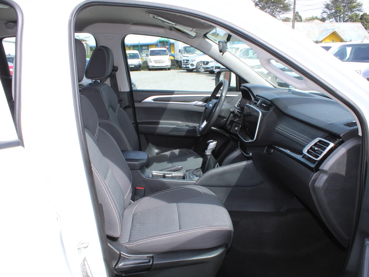 Maxus T60 — foto 6 de 11