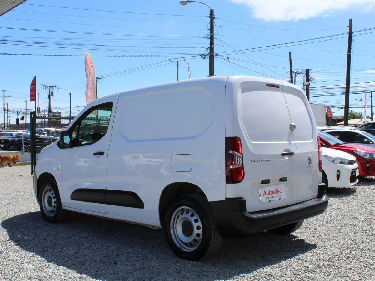Peugeot Partner Blue Hdi — foto 9 de 10