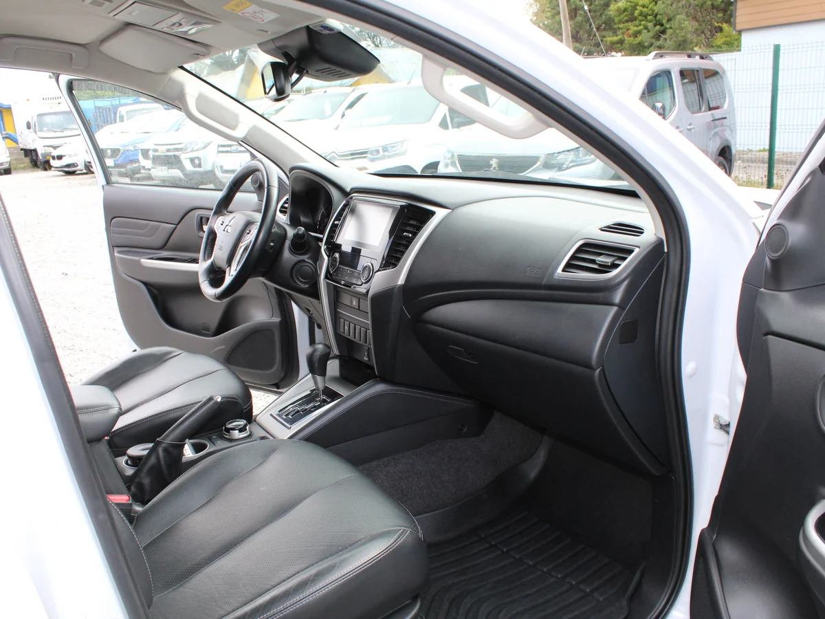 Mitsubishi L200 Dakar Hp Aut. — foto 5 de 10