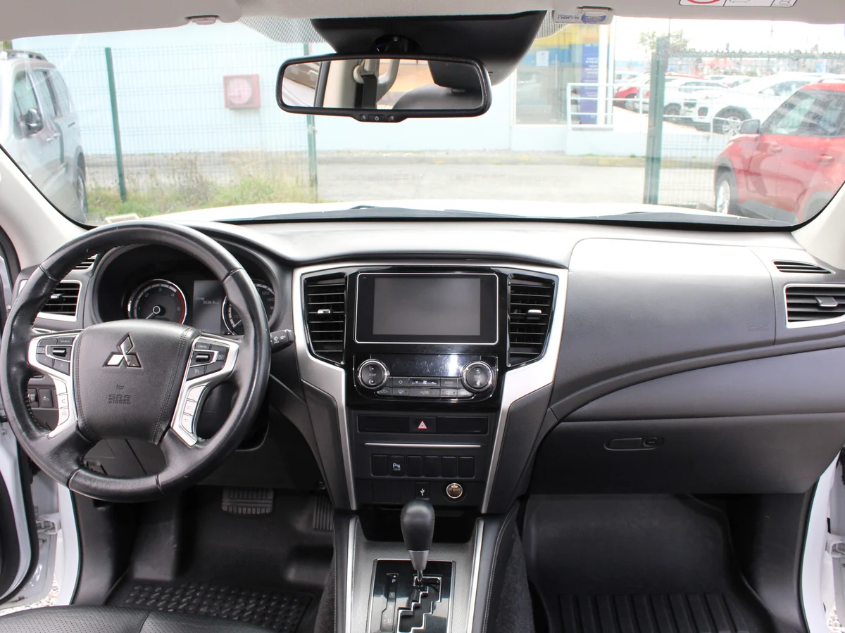 Mitsubishi L200 Dakar Hp Aut. — foto 7 de 10