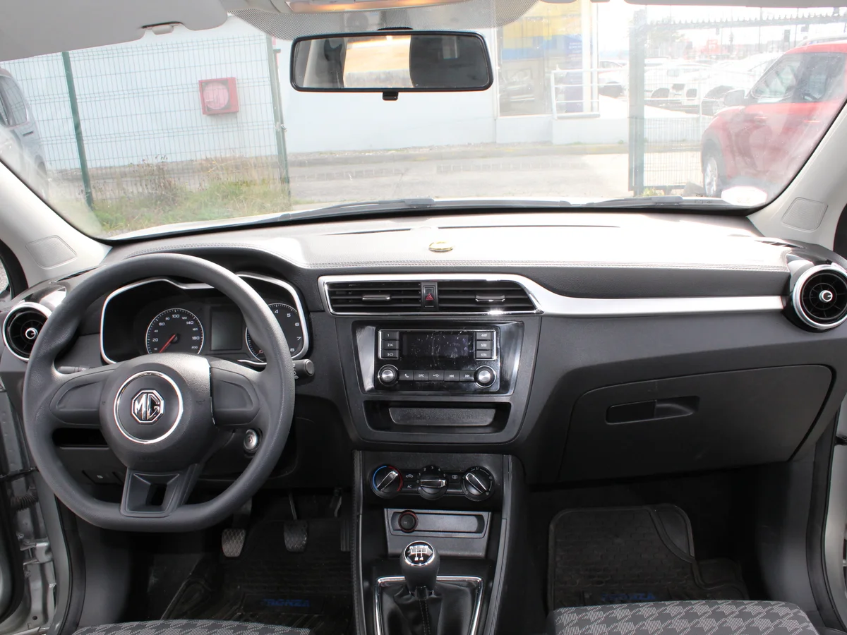MG Zs — foto 7 de 11