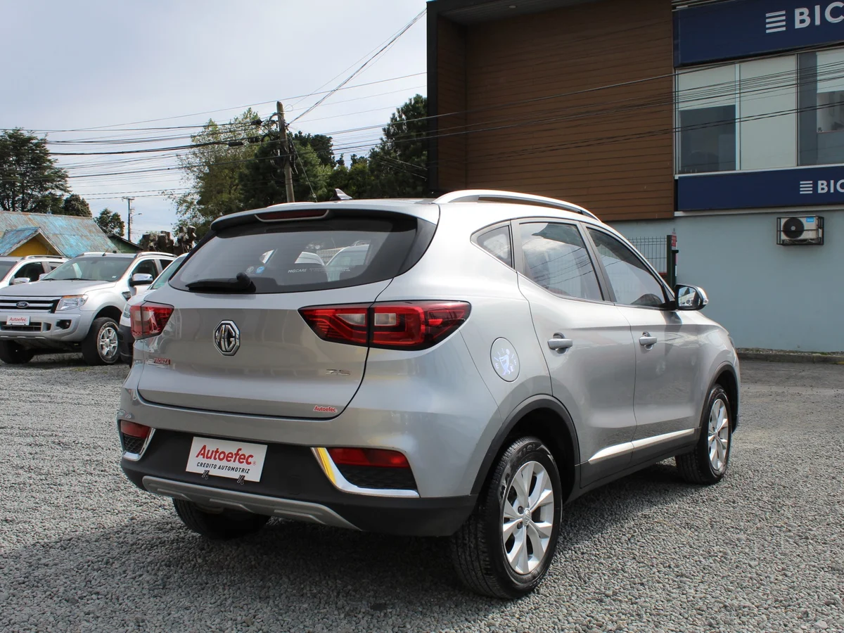 MG Zs — foto 8 de 11