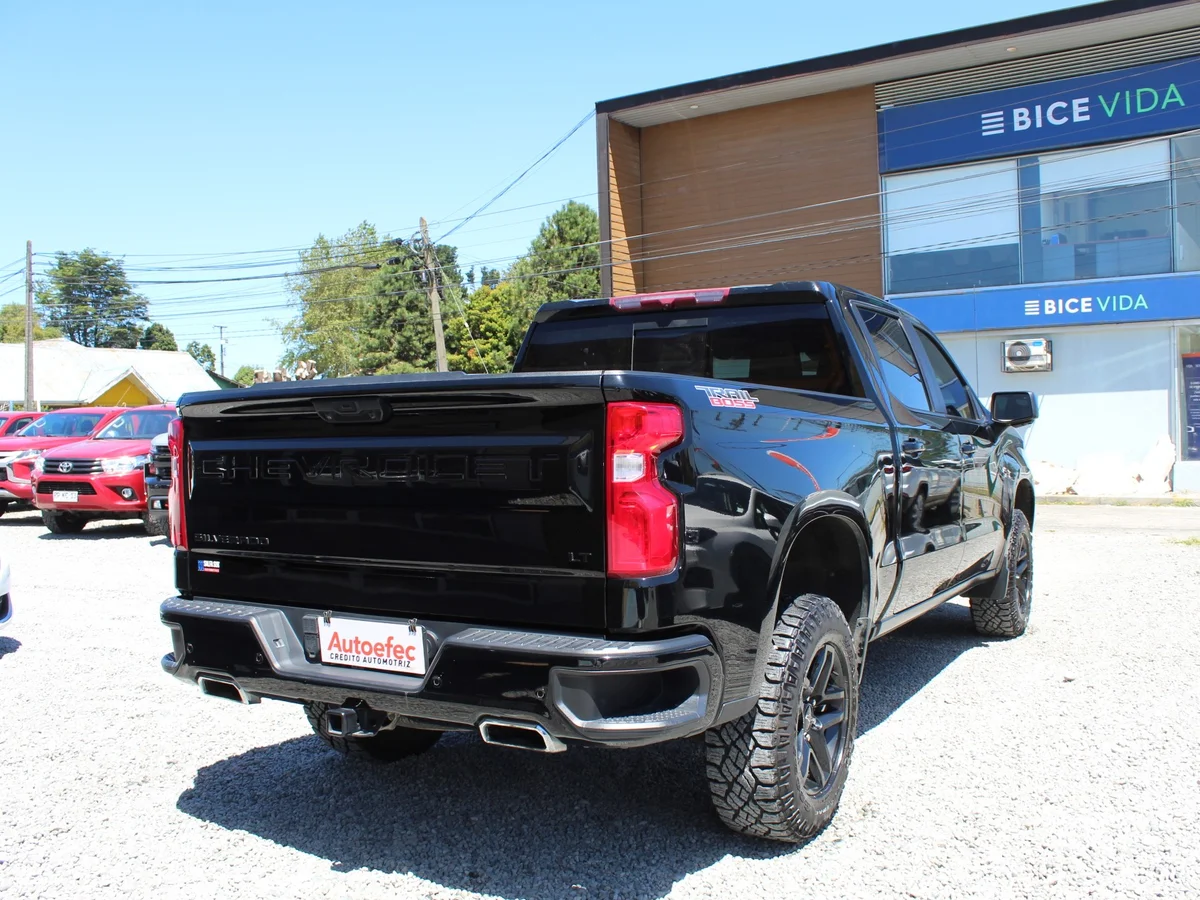 Chevrolet Silverado Trail Boss Z71 — foto 8 de 11