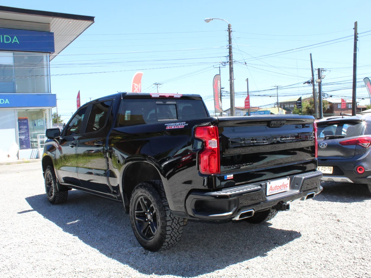 Chevrolet Silverado Trail Boss Z71 — foto 9 de 11