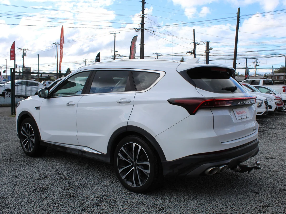 Jetour X70 Plus — foto 8 de 11