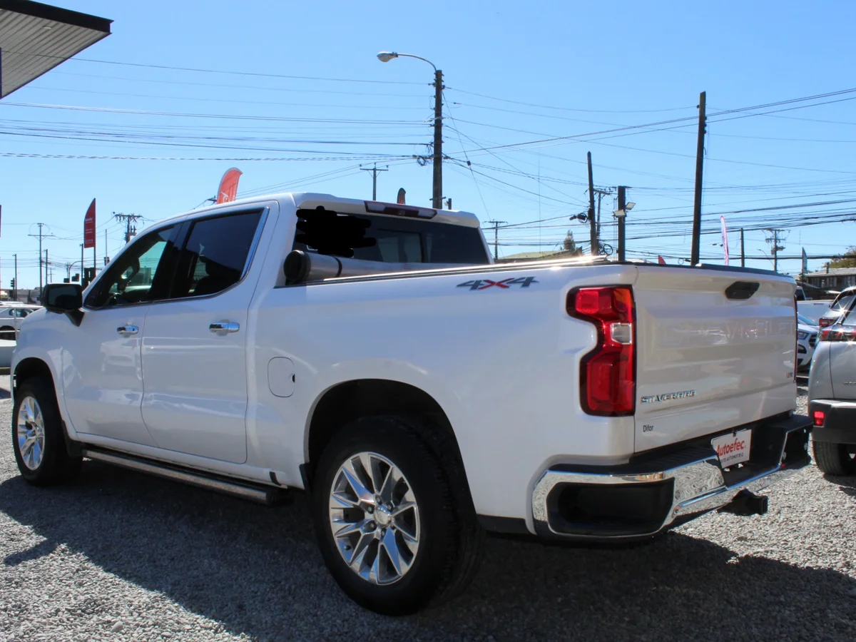 Chevrolet Silverado — foto 7 de 9