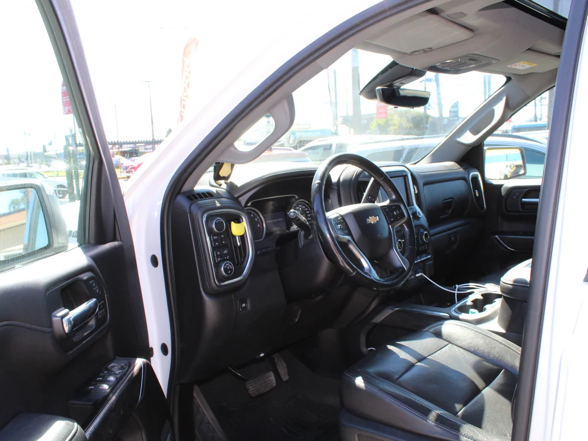 Chevrolet Silverado — foto 8 de 9