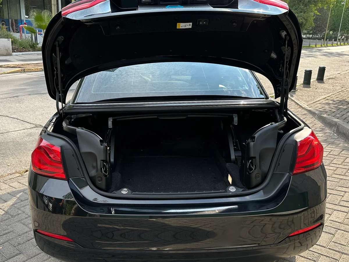 BMW 430I A 2.0 LUXIRY SPORT CABRIOLET UNICO DUEÑO - Miniatura 24
