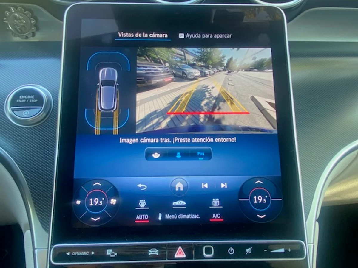 MERCEDES-BENZ GLC 200 2.0 Autom 4matic 2023 - Miniatura 13