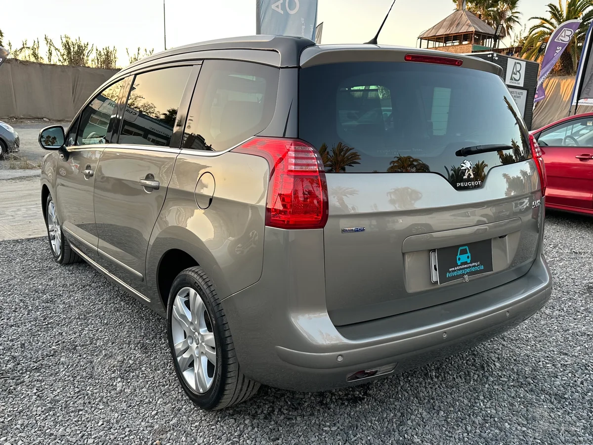 PEUGEOT 5008 ALLURE BLUE HDI 1.6 AUT DIESEL 2017 - Miniatura 7