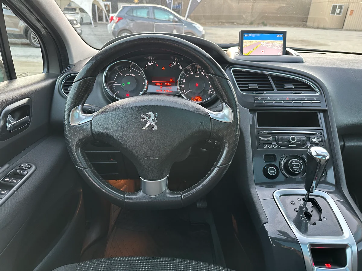 PEUGEOT 5008 ALLURE BLUE HDI 1.6 AUT DIESEL 2017 - Miniatura 17