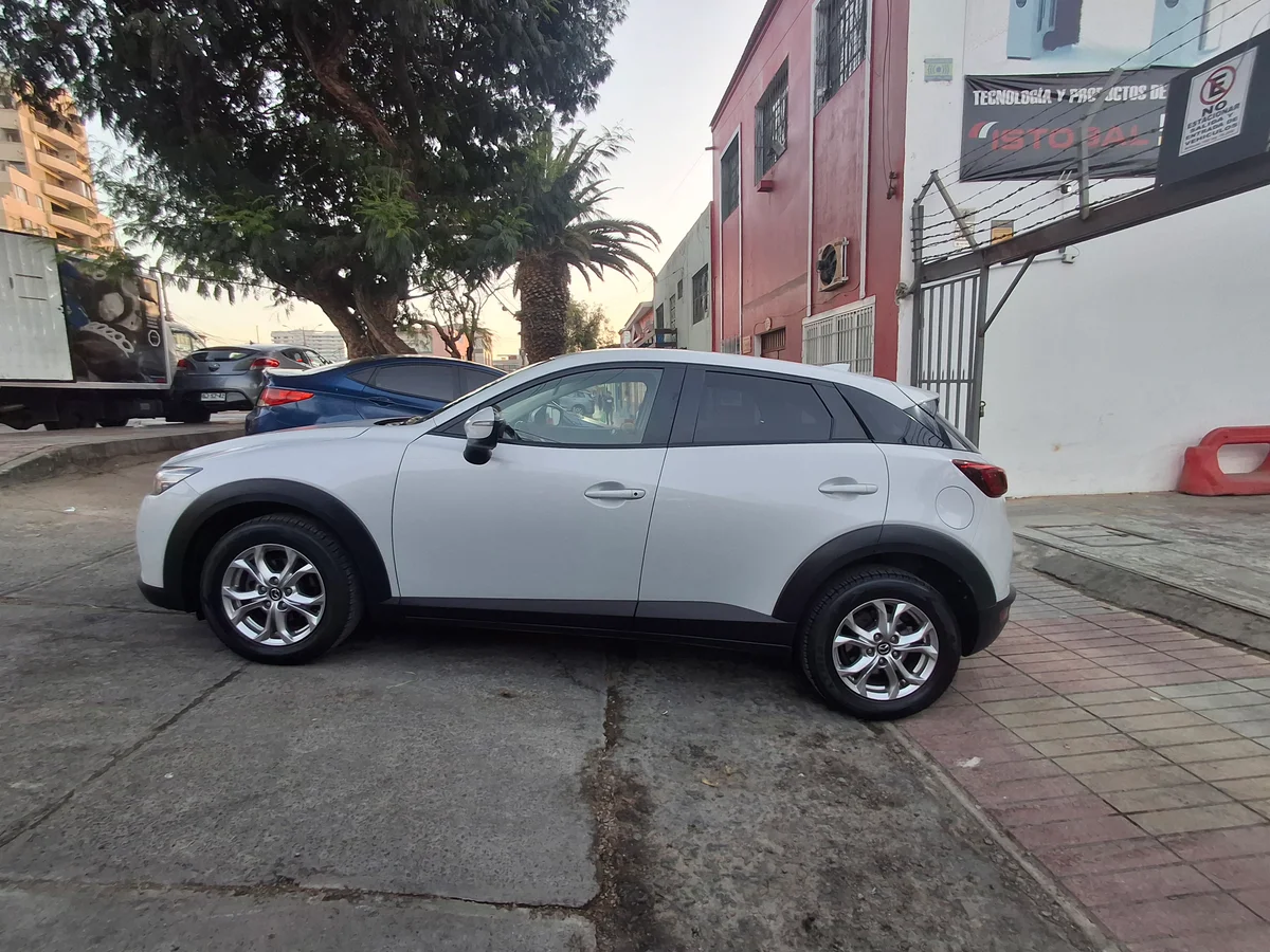 2017 Mazda CX3 - Miniatura 5