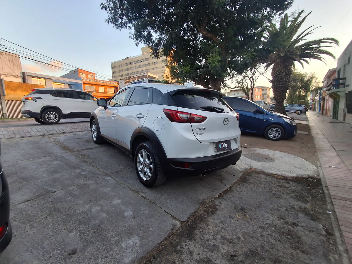 2017 Mazda CX3 - Miniatura 6