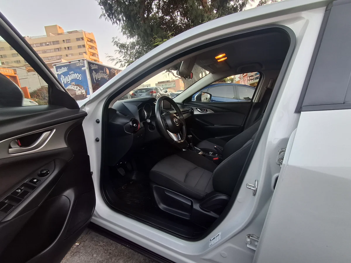 2017 Mazda CX3 - Miniatura 9