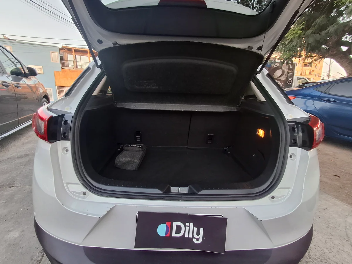 2017 Mazda CX3 - Miniatura 12