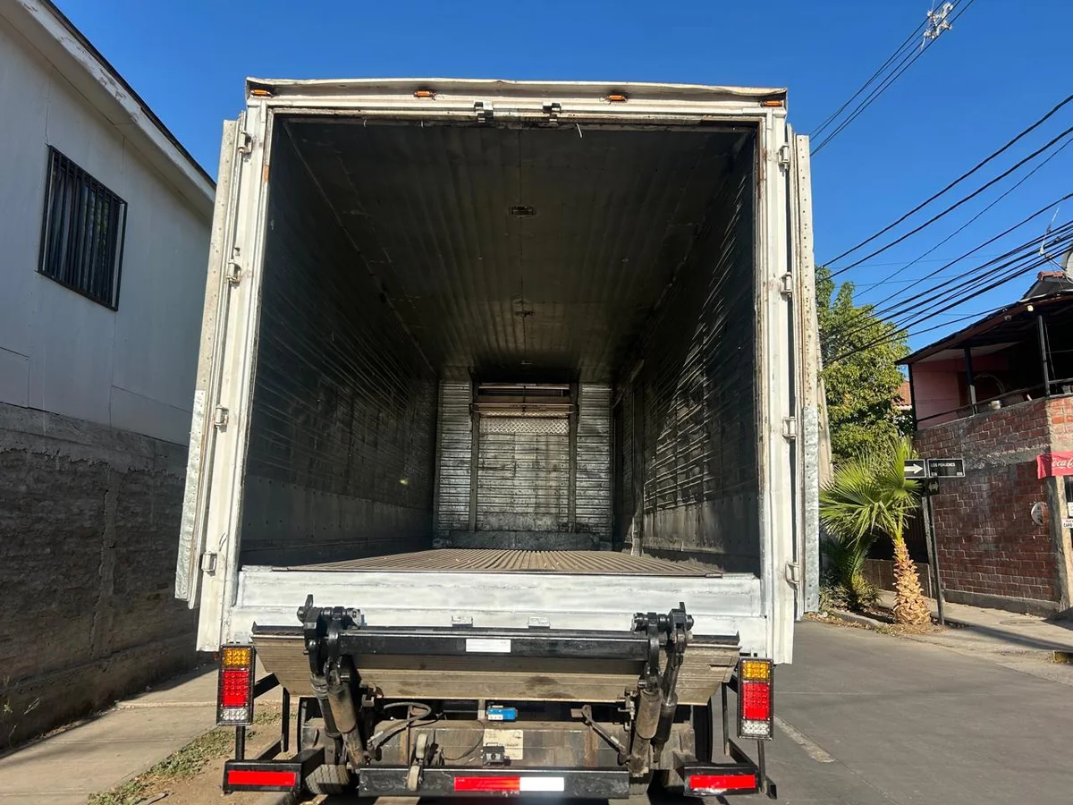 CAMION FREIGTHLINER M2 106 - Miniatura 7