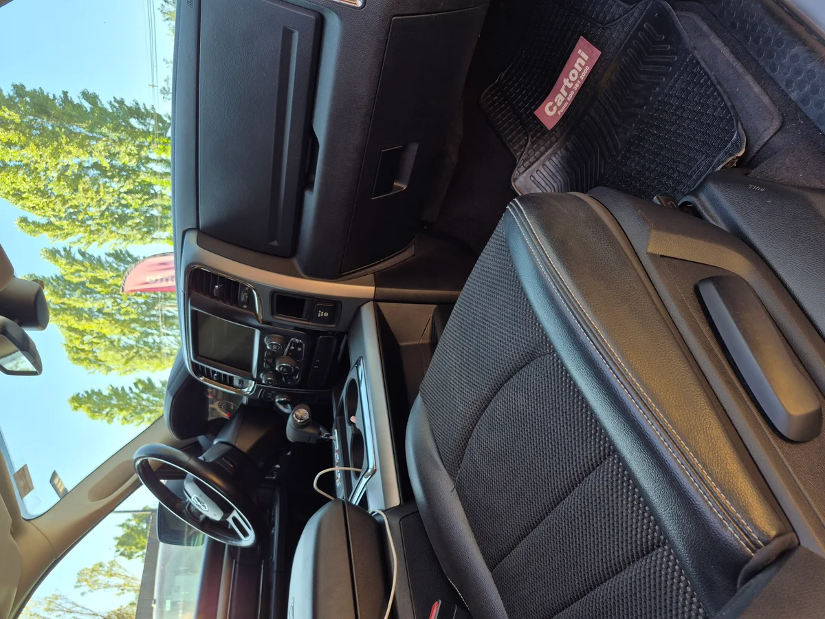 Dodge New Ram 1500 - Miniatura 12