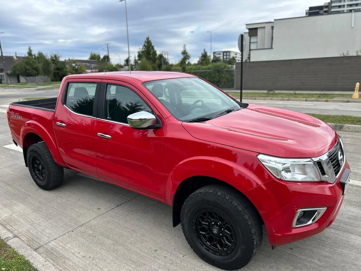 VENDIDA/NISSAN NP300 4X2