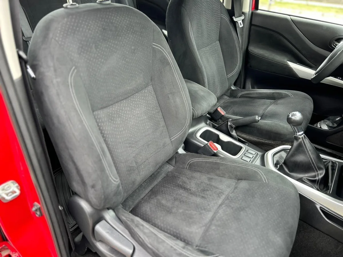 VENDIDA/NISSAN NP300 4X2 - Miniatura 11