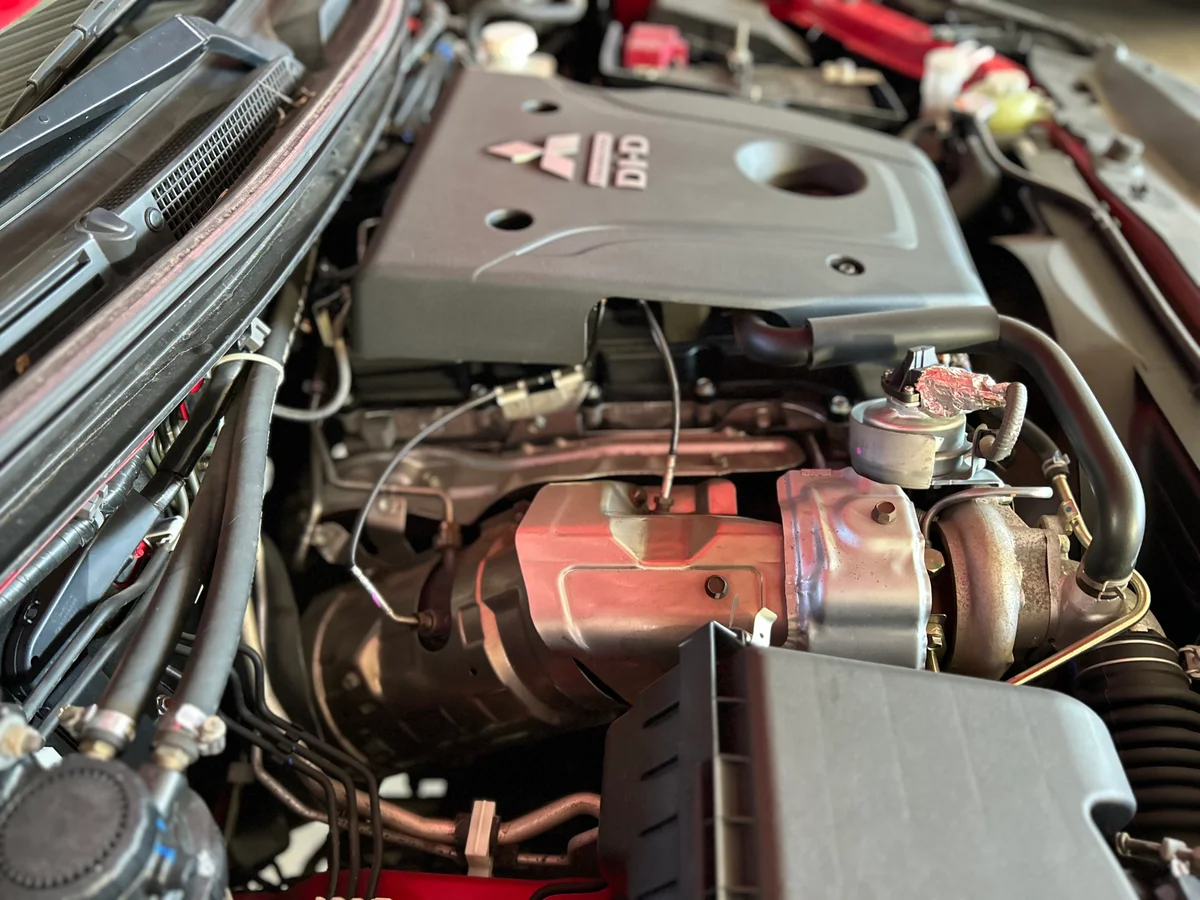 L200 KATANA 4X4 - Miniatura 7