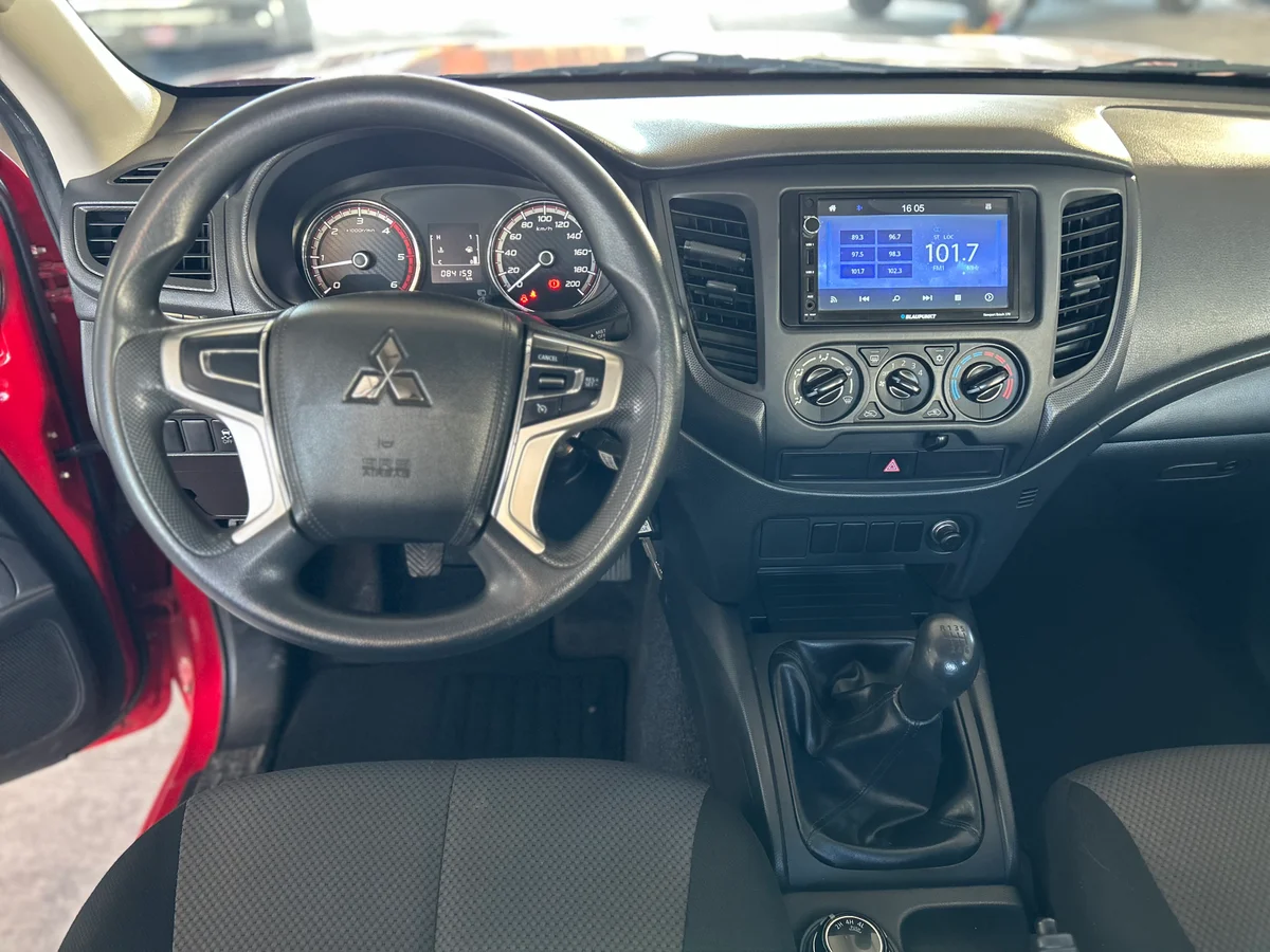 L200 KATANA 4X4 - Miniatura 11