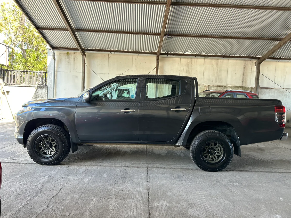 VENDIDA / KATANA 4X4 CON 86.000KM