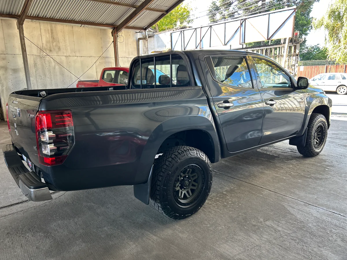 VENDIDA / KATANA 4X4 CON 86.000KM