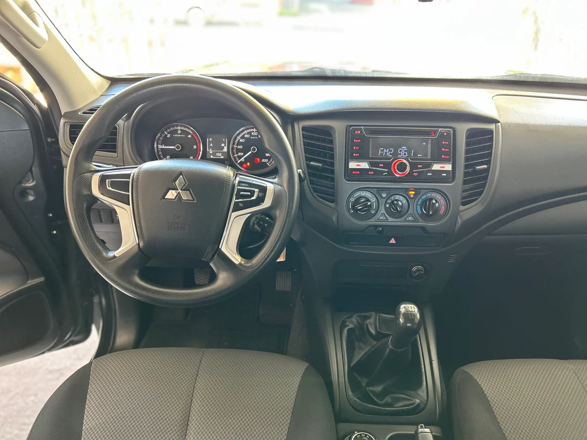 VENDIDA / KATANA 4X4 CON 86.000KM - Miniatura 9